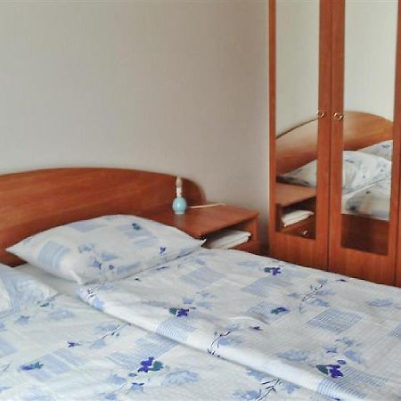 Apartments Patricija ロヴィニ エクステリア 写真